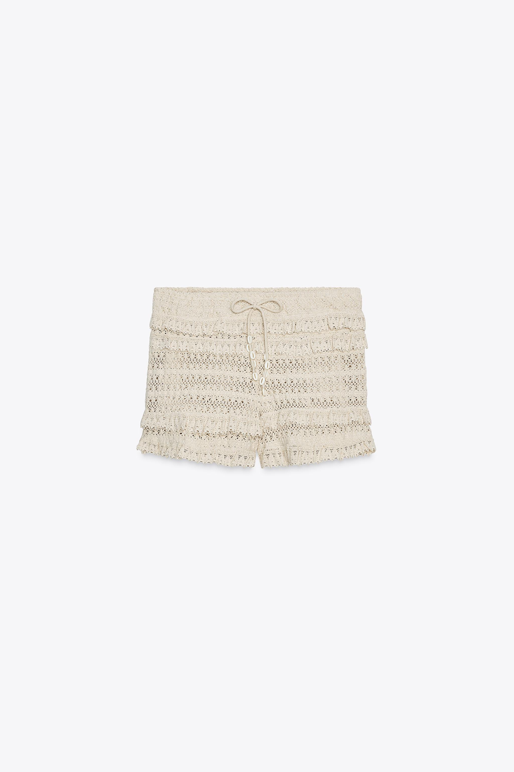 RUFFLED CROCHET SHORTS